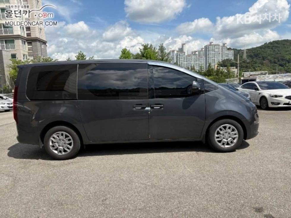 Hyundai Staria — miniaturë 5