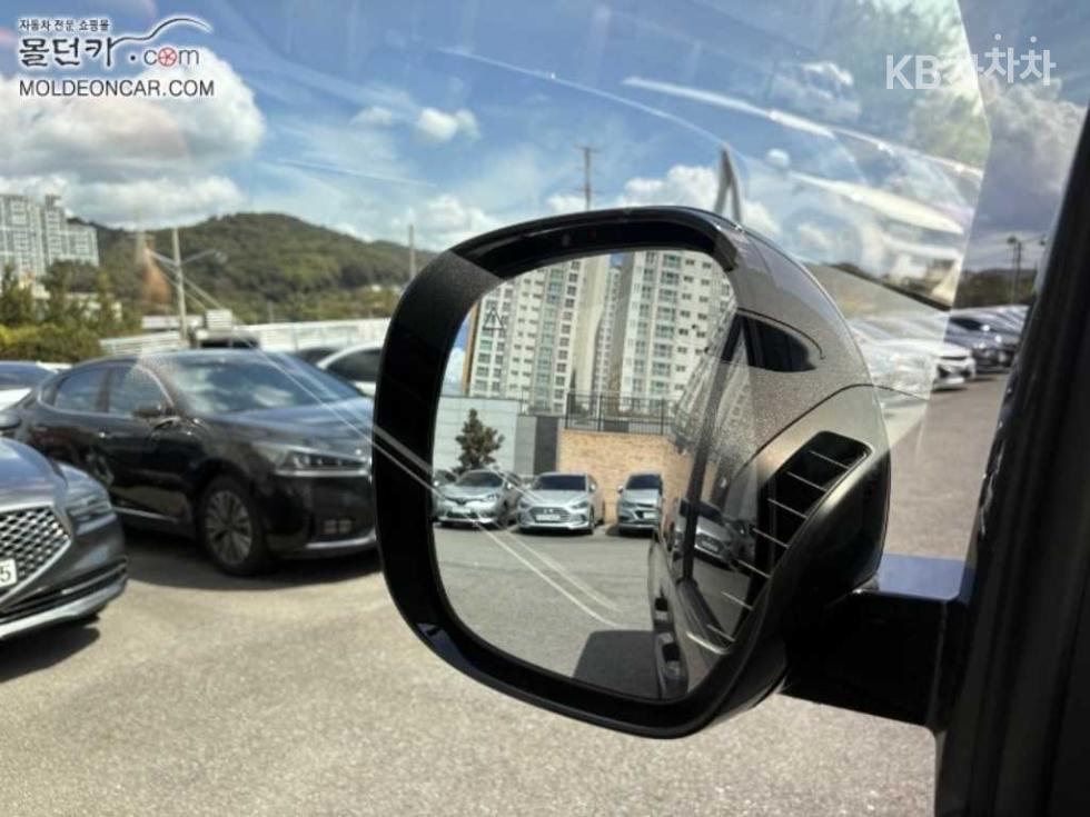 Hyundai Staria — miniaturë 15