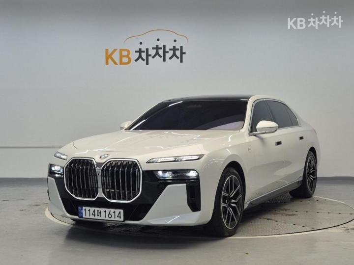 BMW 7er 740i xDrive — foto 1