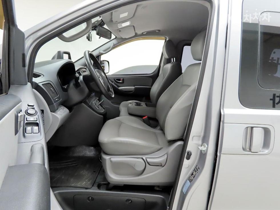 Hyundai Starex — miniaturë 12