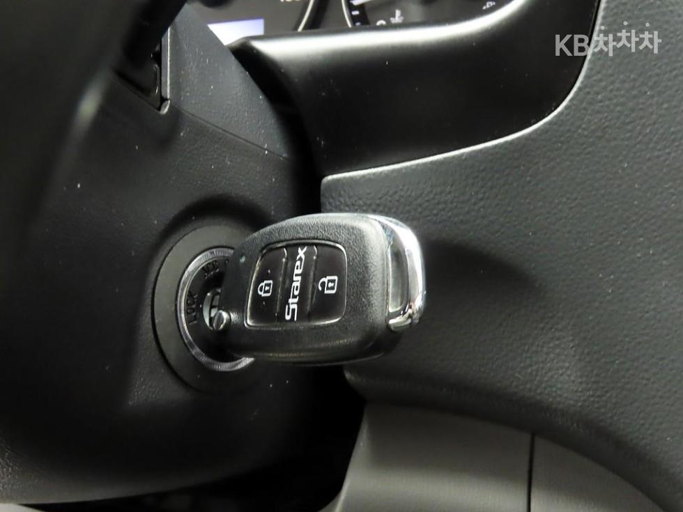 Hyundai Starex — miniaturë 16