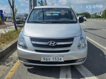 Hyundai Starex 5인승 밴 CVX 럭셔리 — foto 1