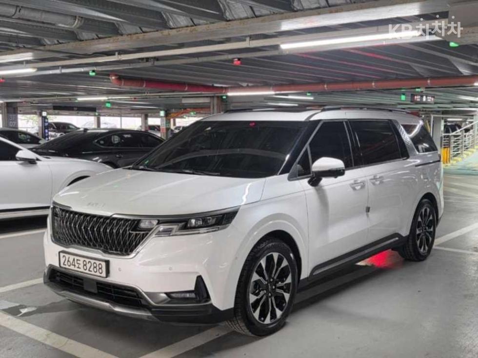 Kia Carnival — miniaturë 2