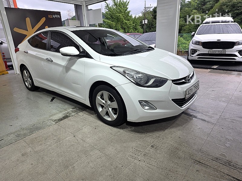 Hyundai Avante — miniaturë 2