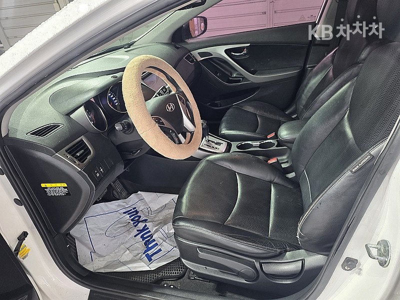 Hyundai Avante — miniaturë 8
