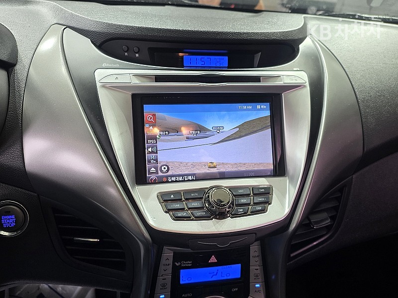 Hyundai Avante — miniaturë 12