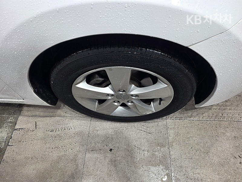 Hyundai Avante — miniaturë 18