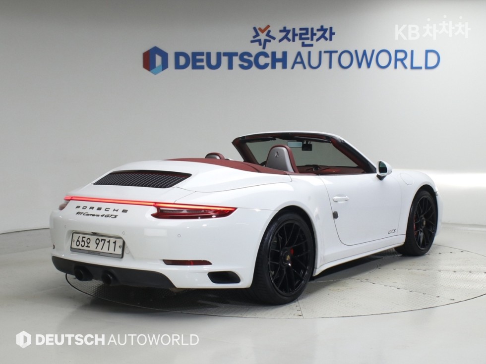 Porsche 911 — miniaturë 2
