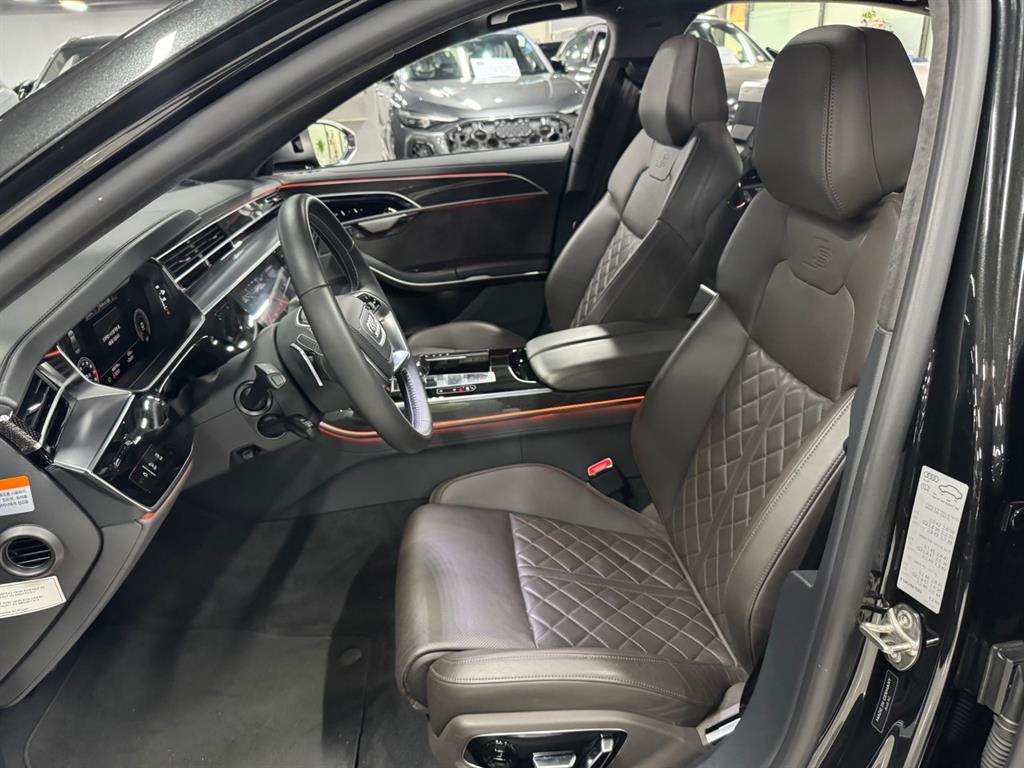 Audi S8 — miniaturë 8