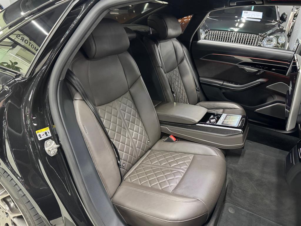 Audi S8 — miniaturë 13