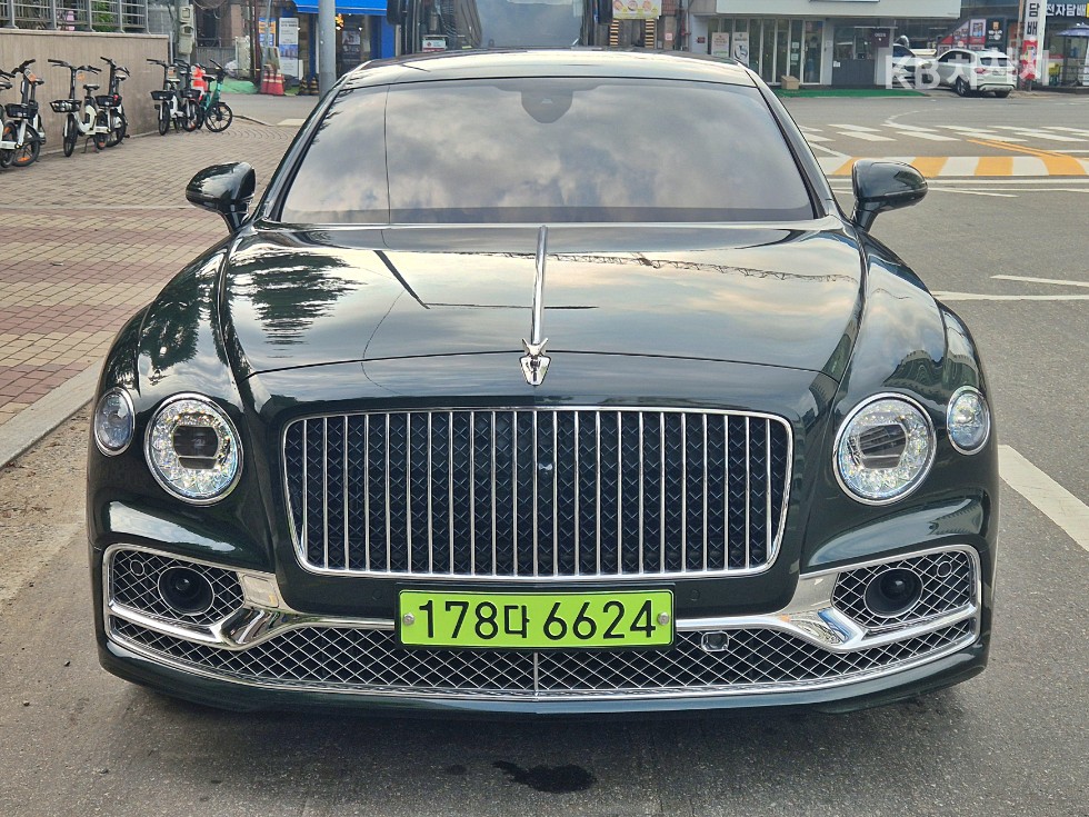 Bentley Flying Spur — miniaturë 2