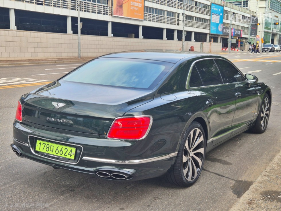 Bentley Flying Spur — miniaturë 3