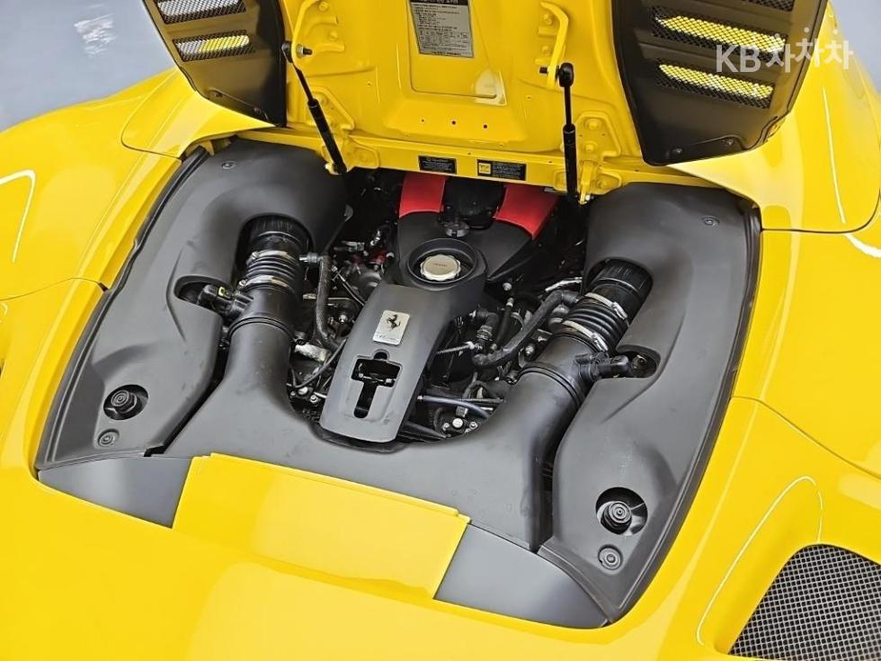 Ferrari F8 Tributo — miniaturë 5