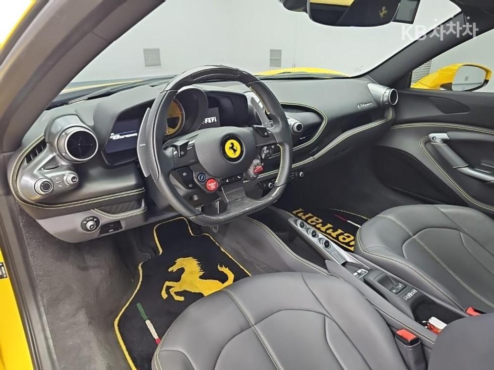 Ferrari F8 Tributo — miniaturë 7