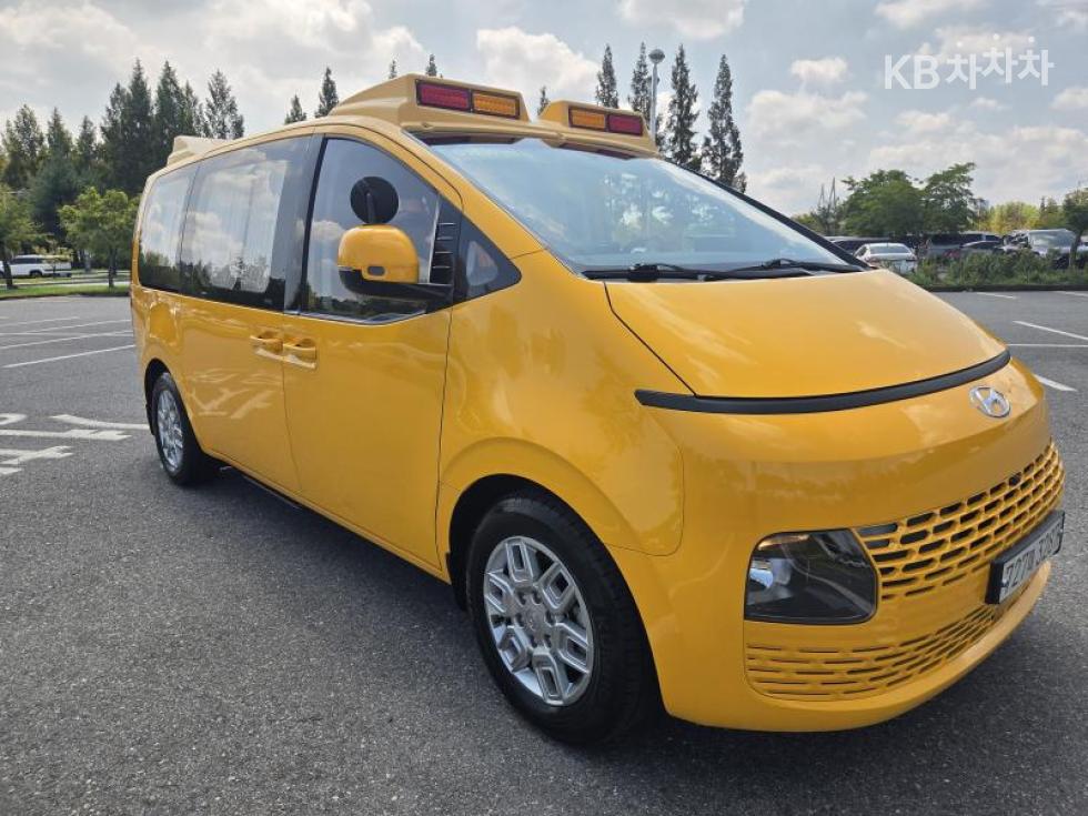 Hyundai Staria — miniaturë 4