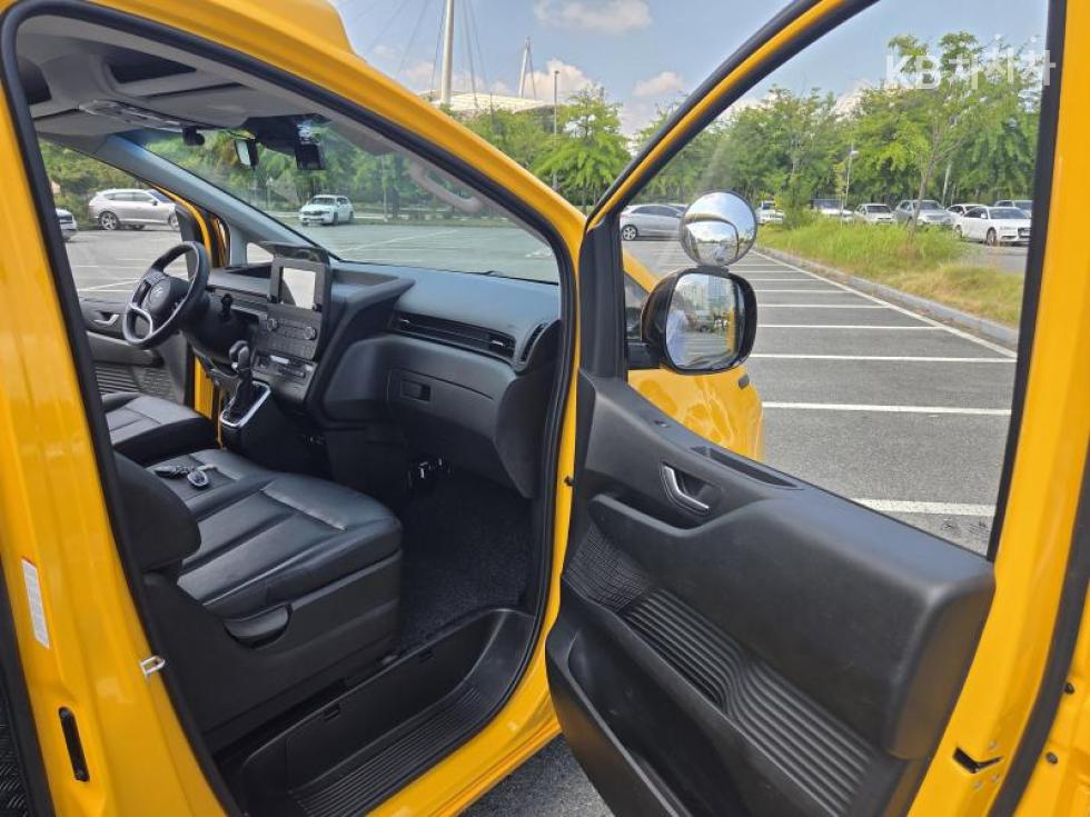 Hyundai Staria — miniaturë 7