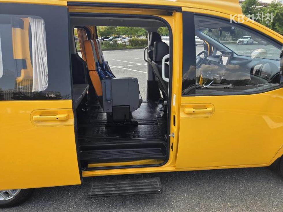 Hyundai Staria — miniaturë 8