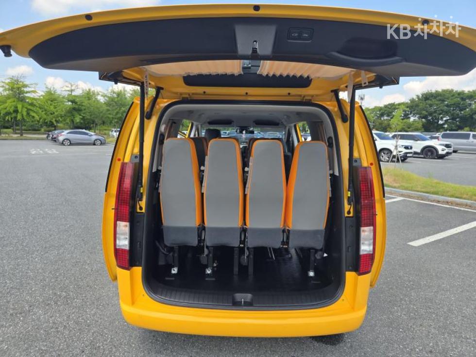 Hyundai Staria — miniaturë 10
