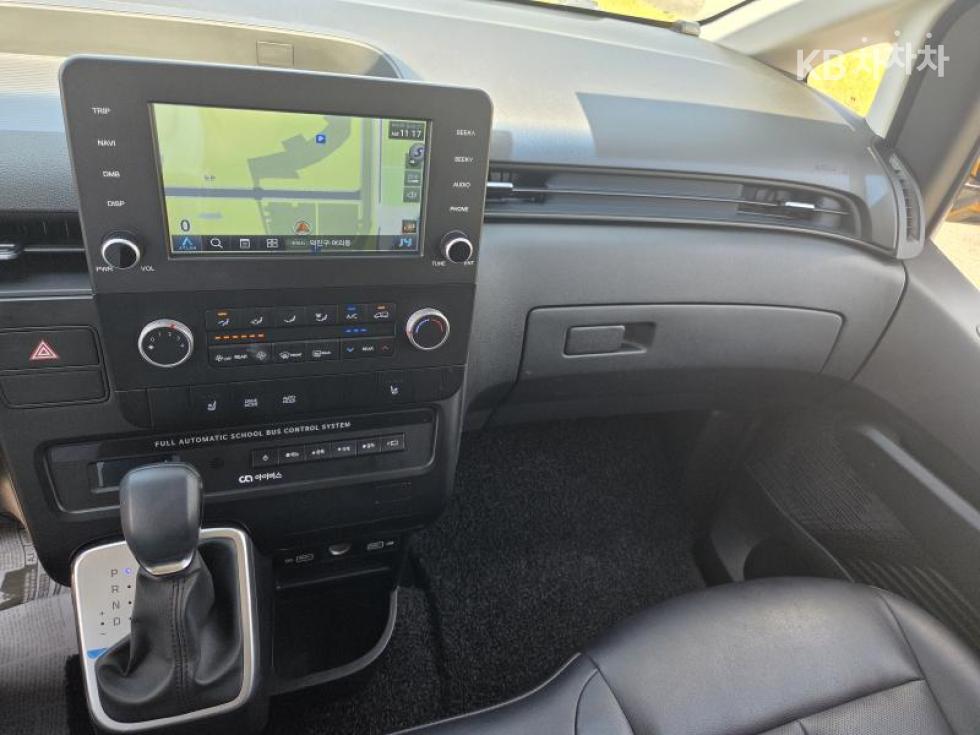 Hyundai Staria — miniaturë 15