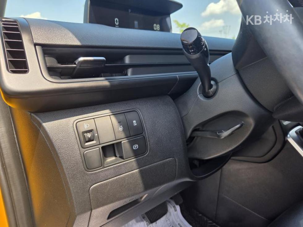 Hyundai Staria — miniaturë 19