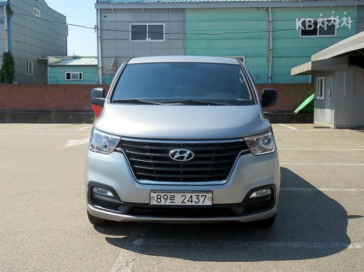 Hyundai Starex van 5  seats  mordern — foto 1