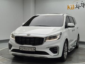 Kia Carnival 9-Seater Noblesse Special — foto 1