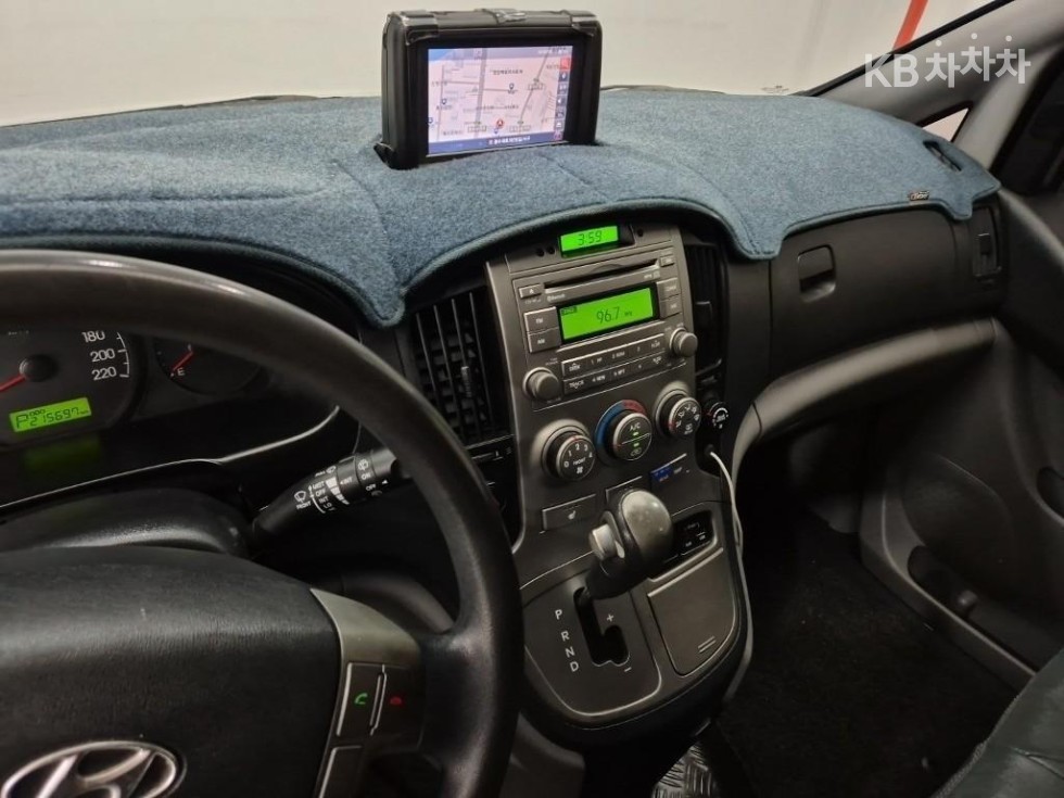 Hyundai Starex — miniaturë 5