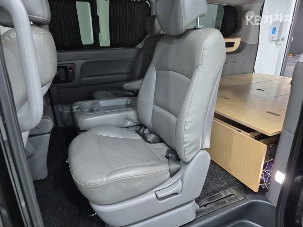 Hyundai Starex — miniaturë 10