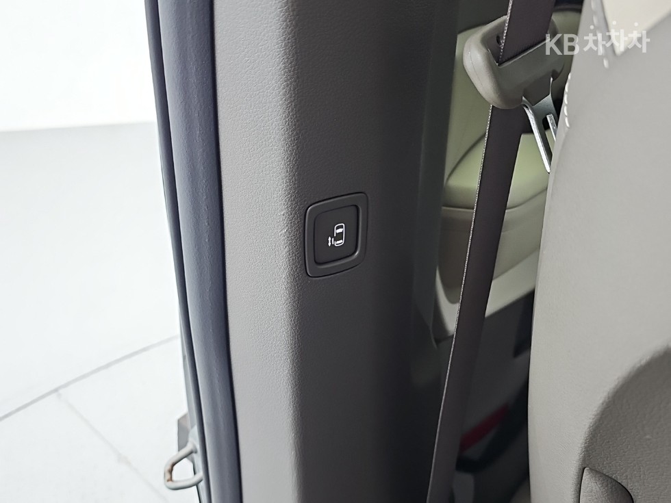 Kia Carnival — miniaturë 22