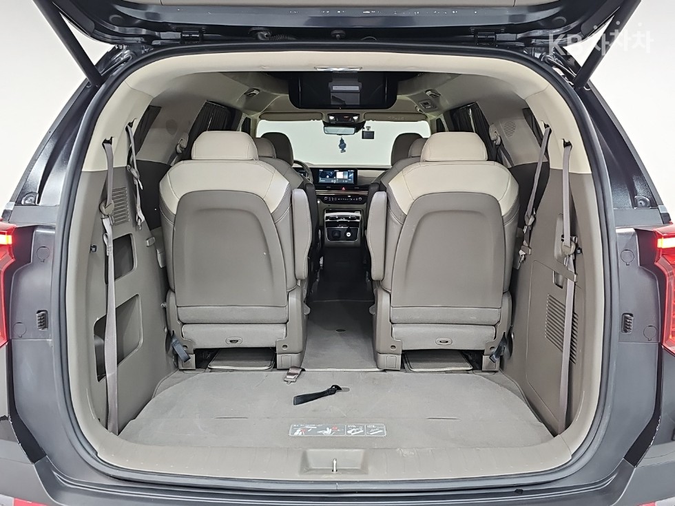 Kia Carnival — miniaturë 24