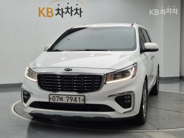 Kia Carnival 9-Seater Noblesse Special — foto 1