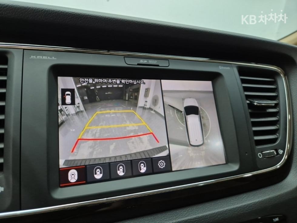 Kia Carnival — miniaturë 14