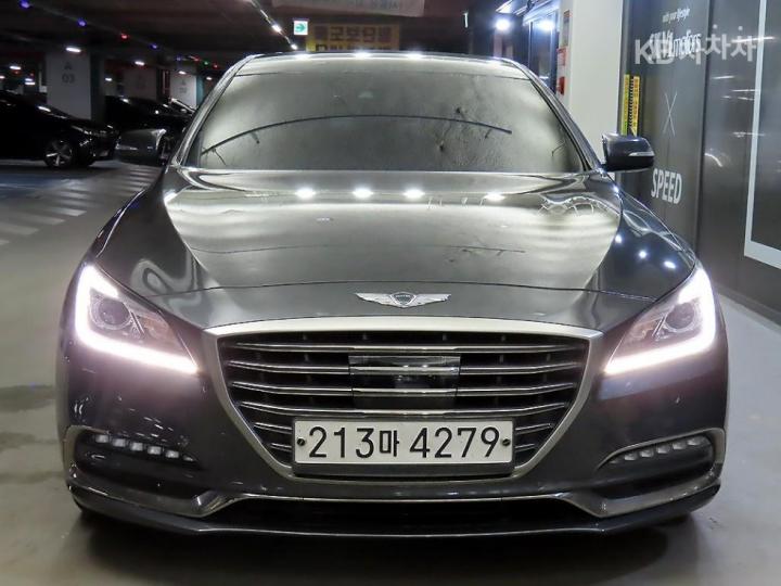 Genesis G80 — miniaturë 2