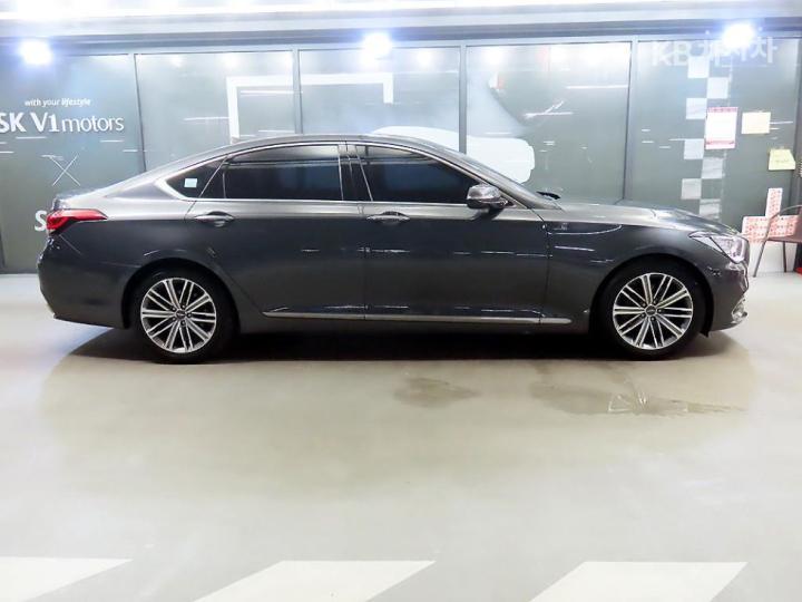 Genesis G80 — miniaturë 3