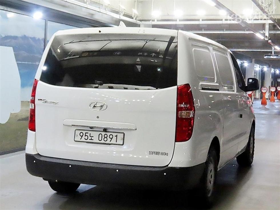 Hyundai Starex — miniaturë 4