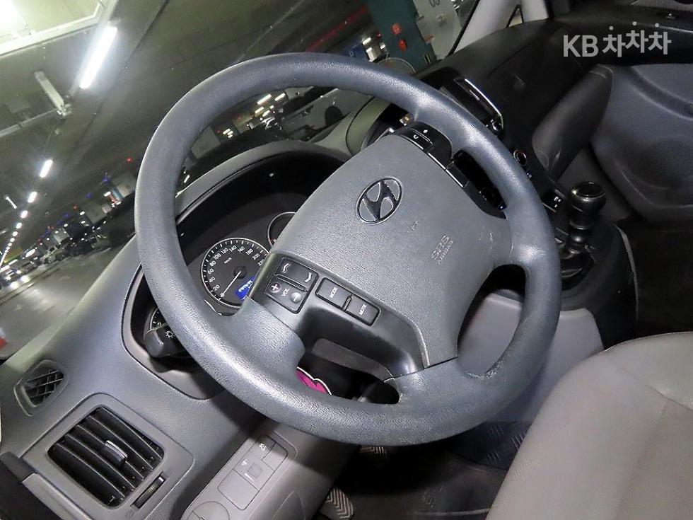 Hyundai Starex — miniaturë 8