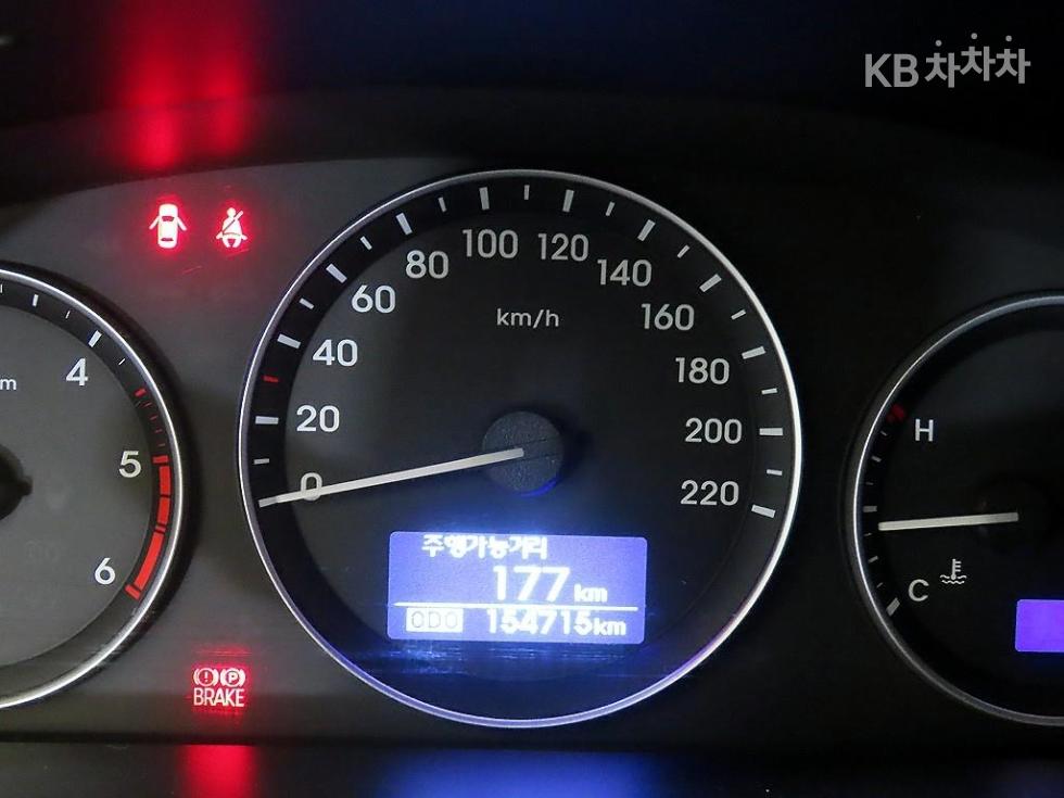 Hyundai Starex — miniaturë 9