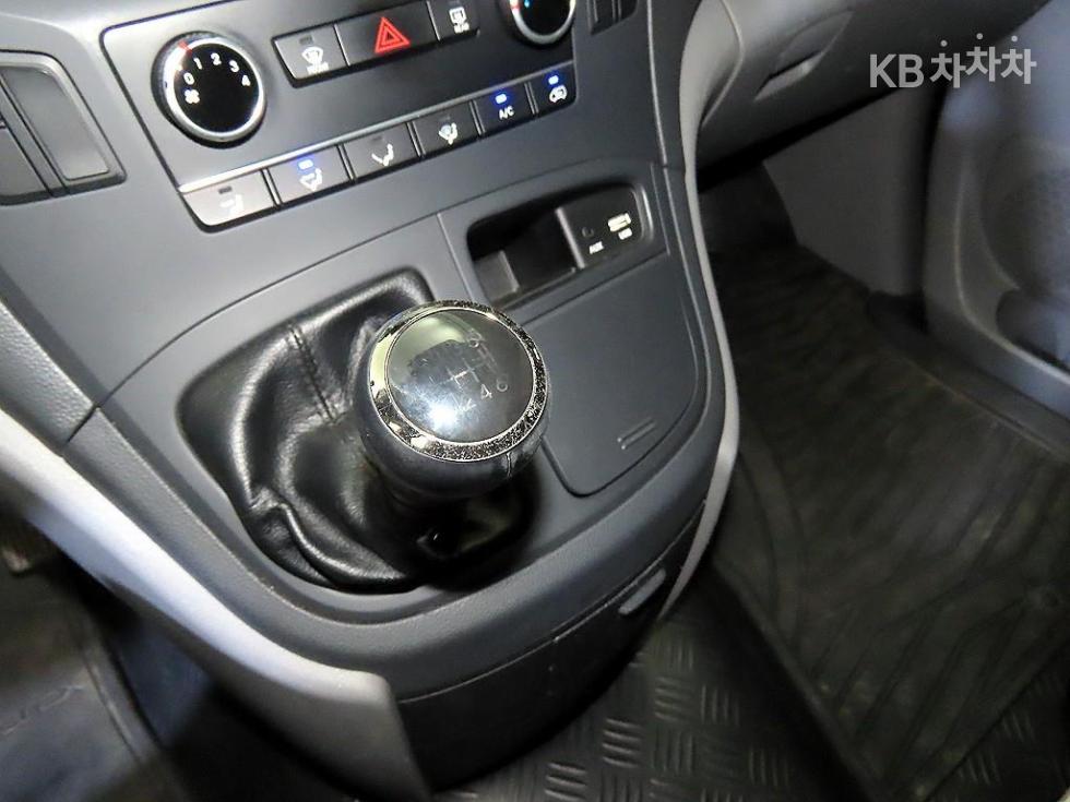 Hyundai Starex — miniaturë 12