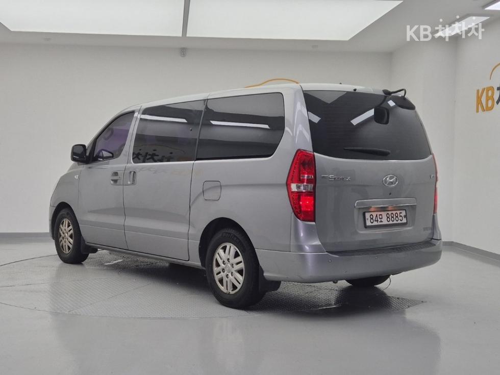 Hyundai Starex — miniaturë 3