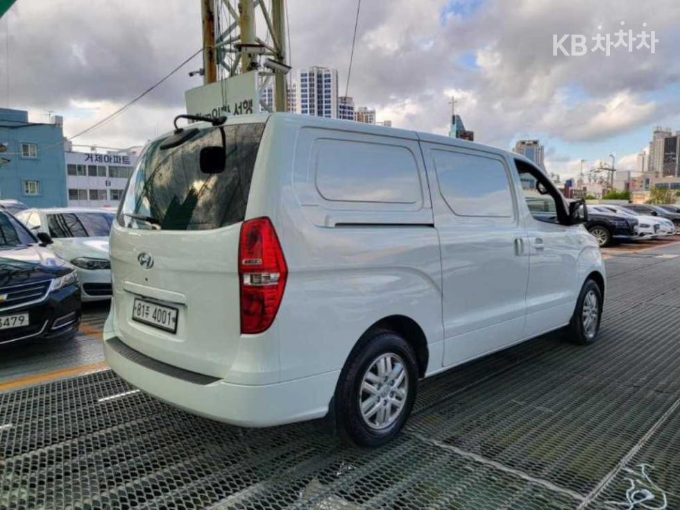 Hyundai Starex — miniaturë 6