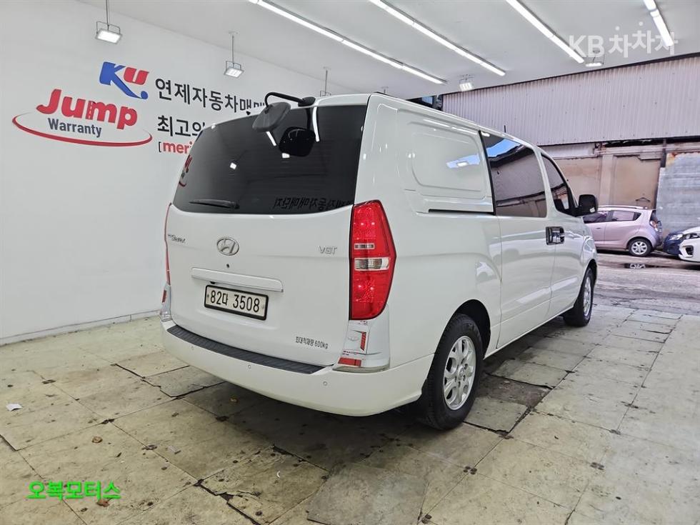 Hyundai Starex — miniaturë 6