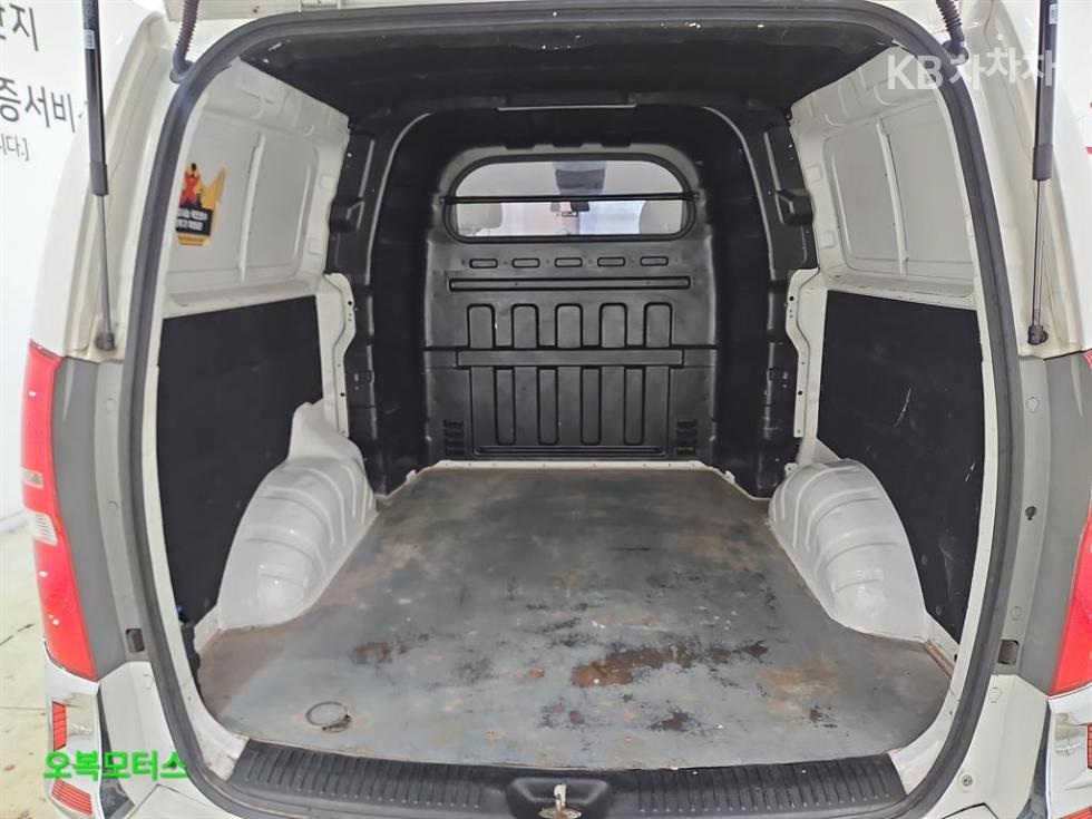 Hyundai Starex — miniaturë 8
