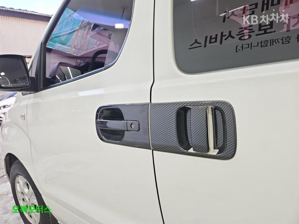 Hyundai Starex — miniaturë 10