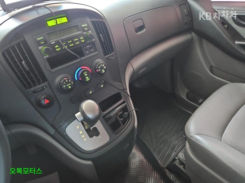 Hyundai Starex — miniaturë 18