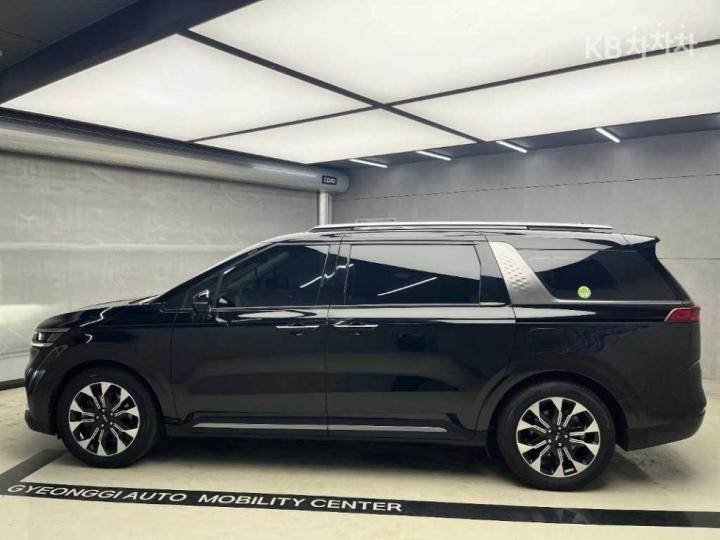 Kia Carnival — miniaturë 4