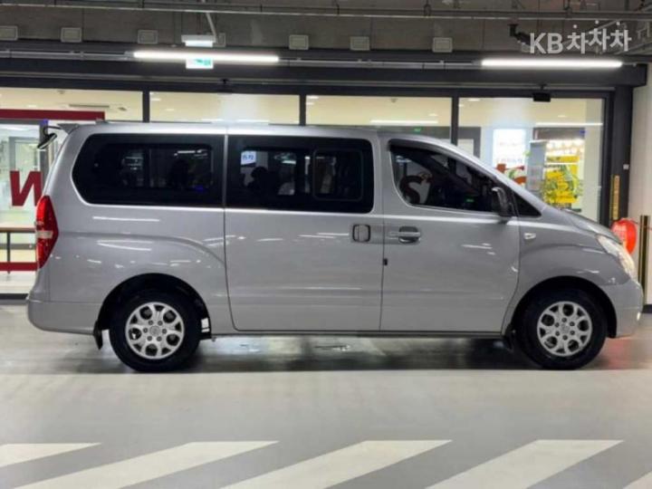 Hyundai Starex — miniaturë 3