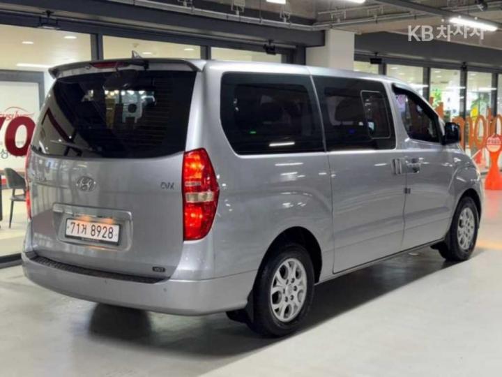 Hyundai Starex — miniaturë 4