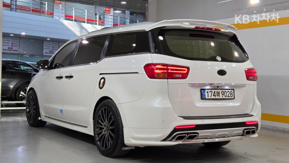 Kia Carnival — miniaturë 4