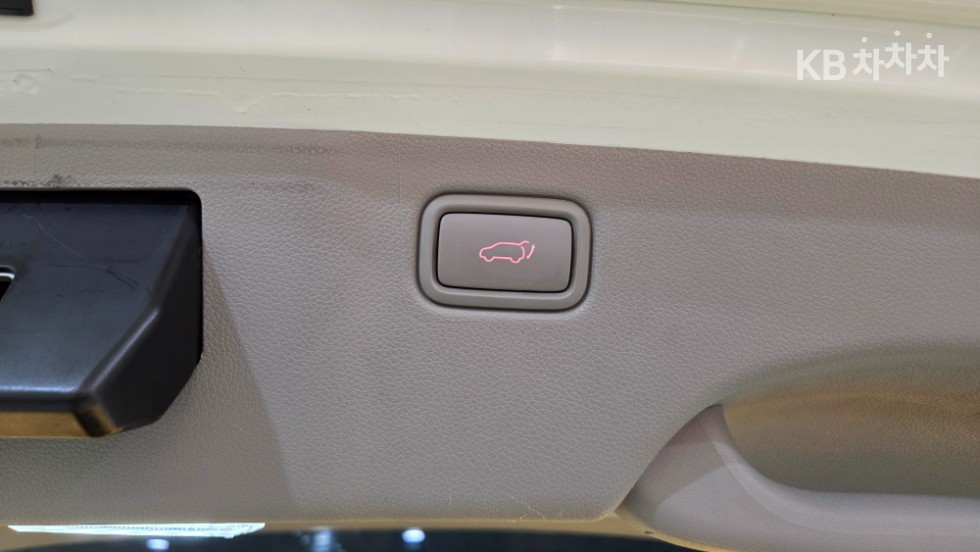 Kia Carnival — miniaturë 27