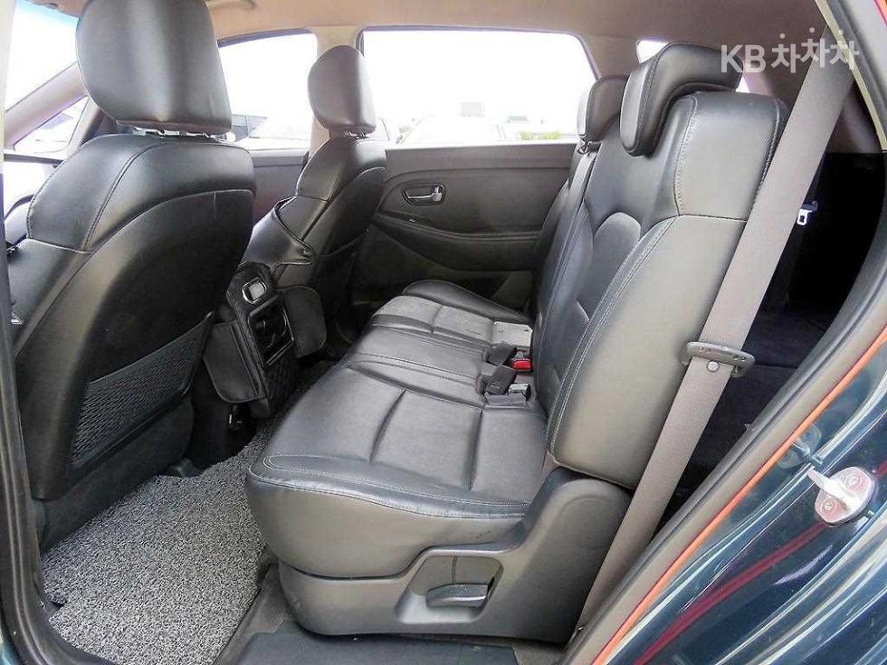Kia Carens — miniaturë 7